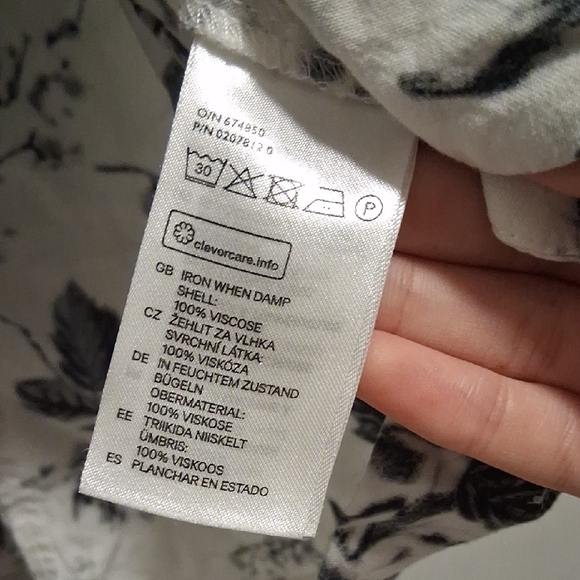 US Size 2 H & M Black And White Floral Print Short Sleeve Dress - Picture 11 of 12